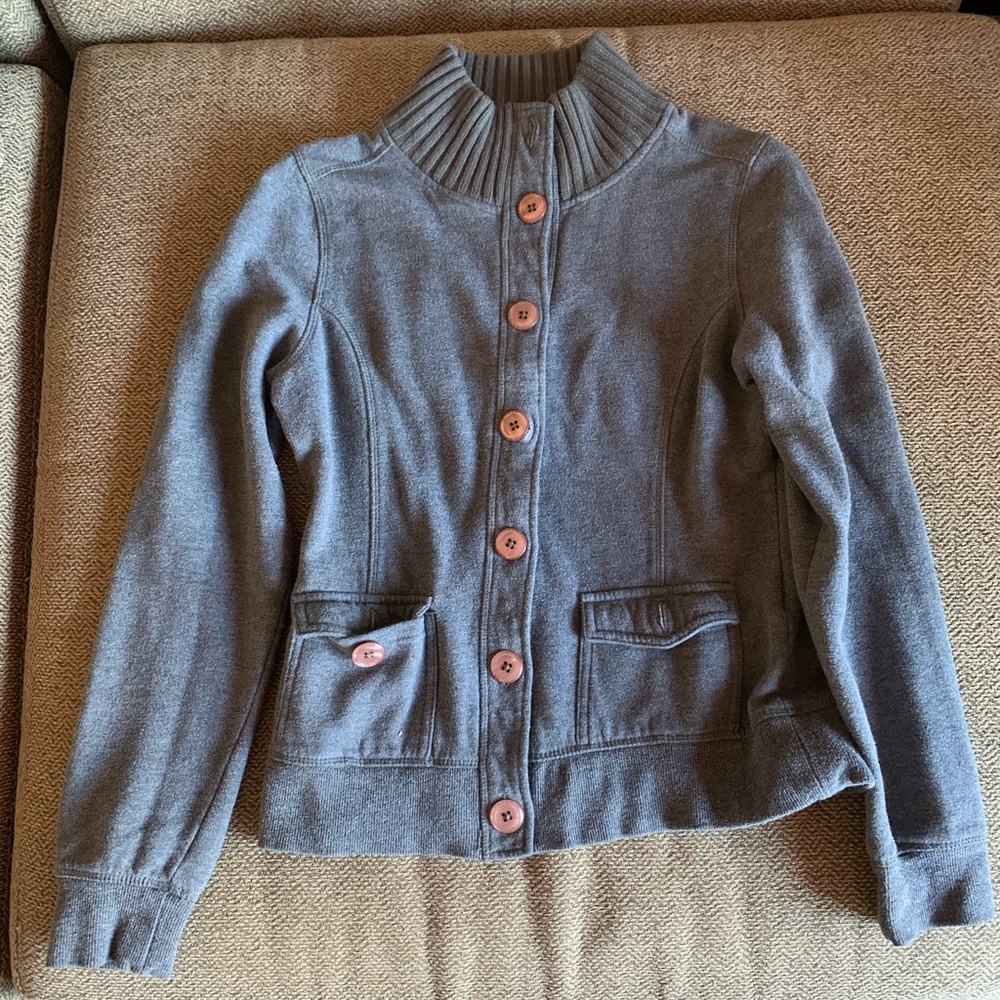 GUESS gray long sleeve with buttons